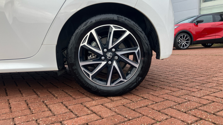 Toyota Yaris 1.5 Hybrid Design 5dr CVT Hybrid Hatchback